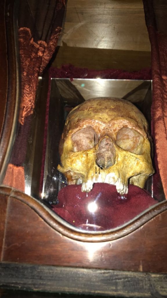 Skull at the Golden Fleece York